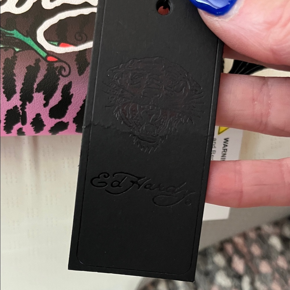 NWT Ed Hardy Pink and Black Floral Leopard Wallet with Pink Body Care Gift Set - Picture 12 of 12